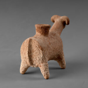 Israelite Terracotta wine vessel in the form of a ram - Image 4