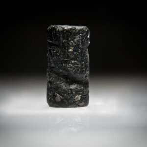 An Early-Dynastic Andesite Cylinder Seal with Winged Creatures