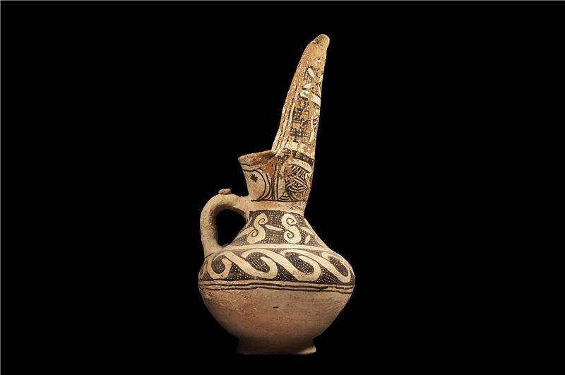 Islamic Ayoubid Painted Ewer - Image 4