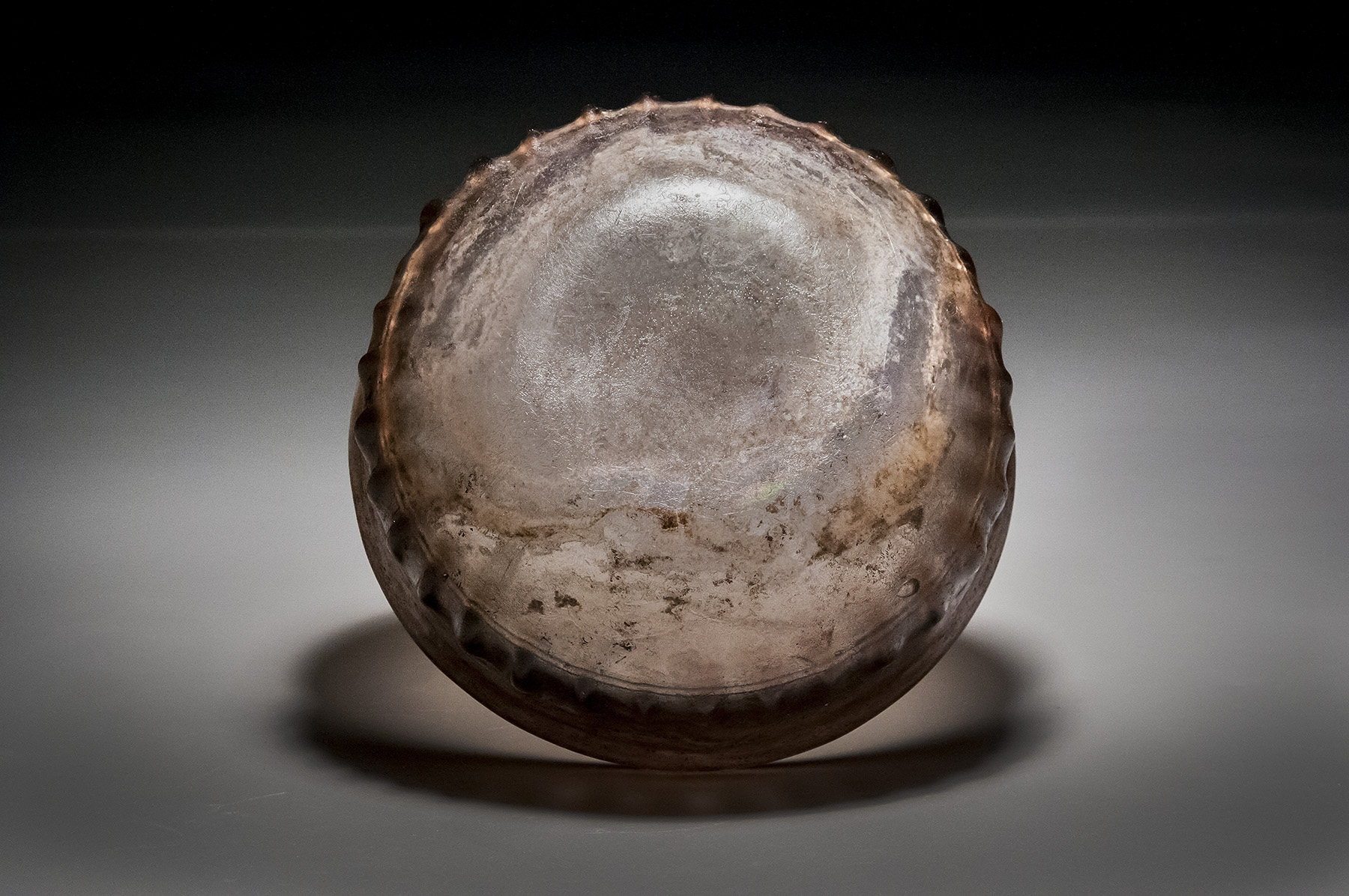 An Aubergine Ribbed Glass bowl - Image 3
